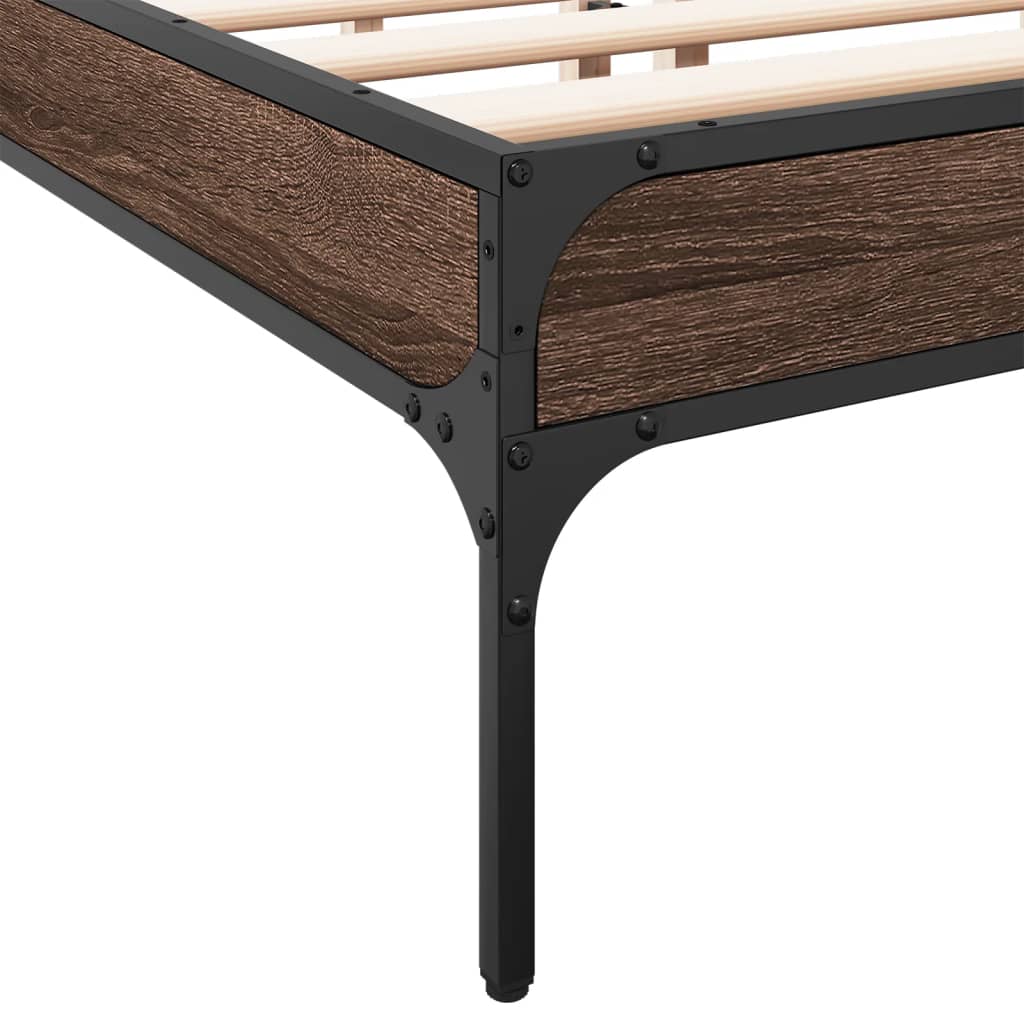 Sengeramme brun eik 120x200 cm konstruert tre og metall